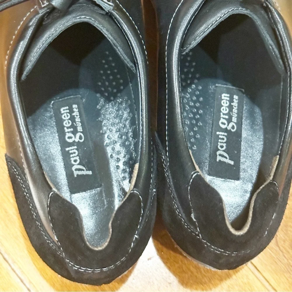 Paul Green Black Oxfords Sleek Design